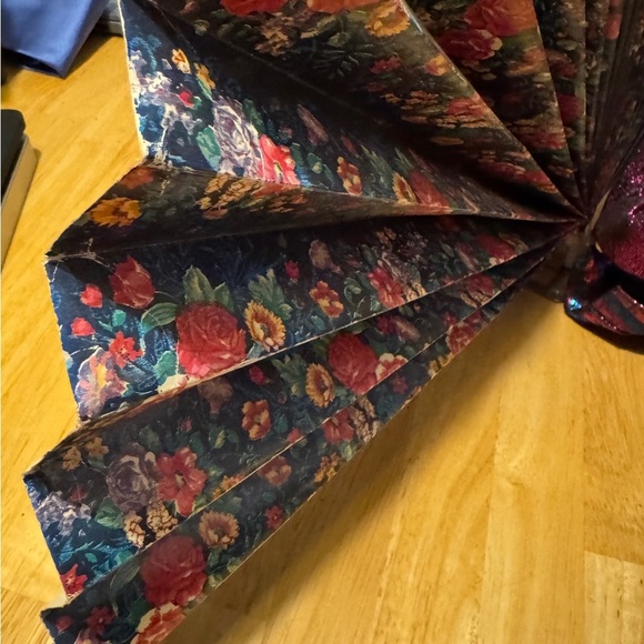 Vintage Doll Fan Wall Mount - Picture 6 of 12